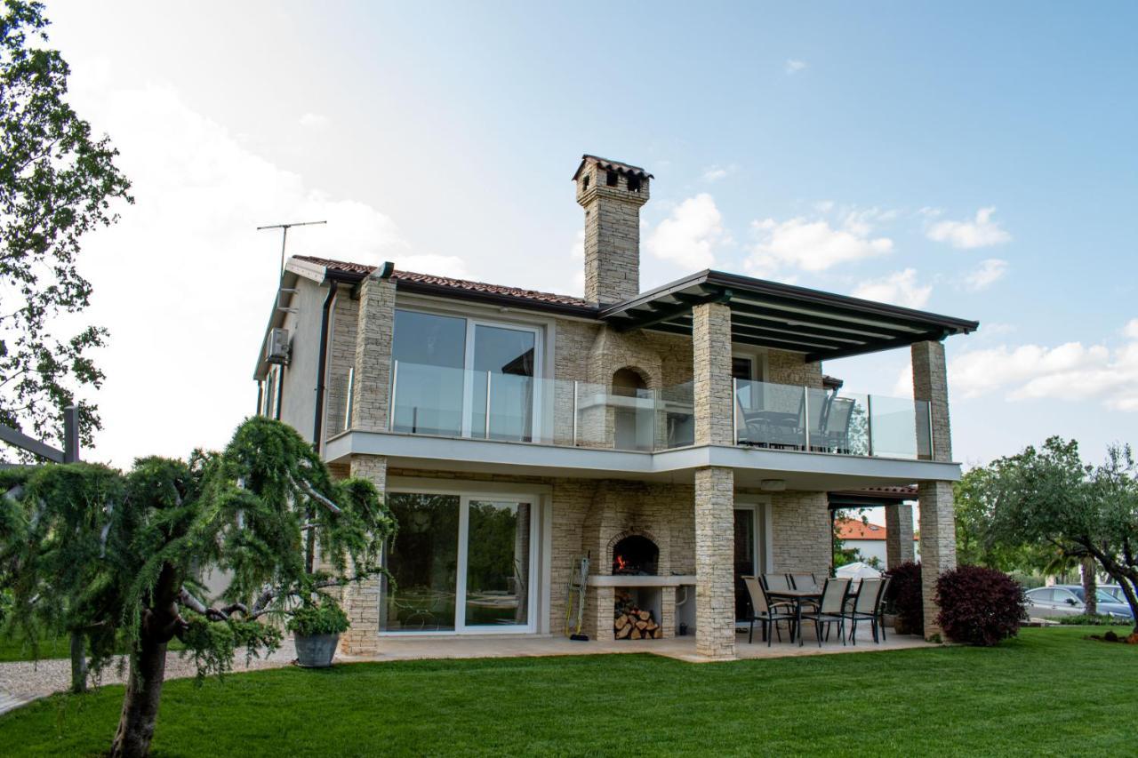 Apartments Villa Sotlar With Pool Умаг Екстер'єр фото