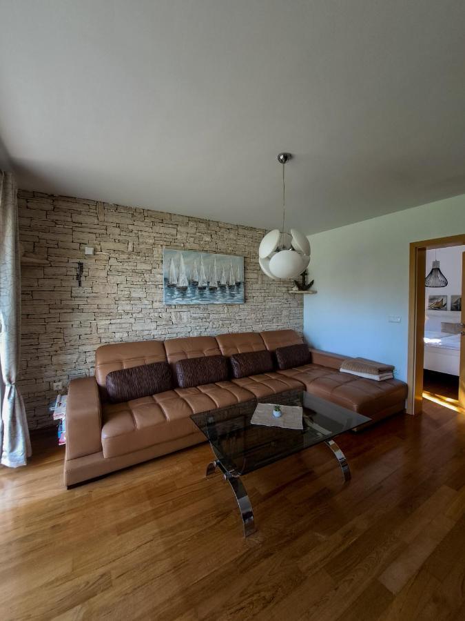 Apartments Villa Sotlar With Pool Умаг Екстер'єр фото