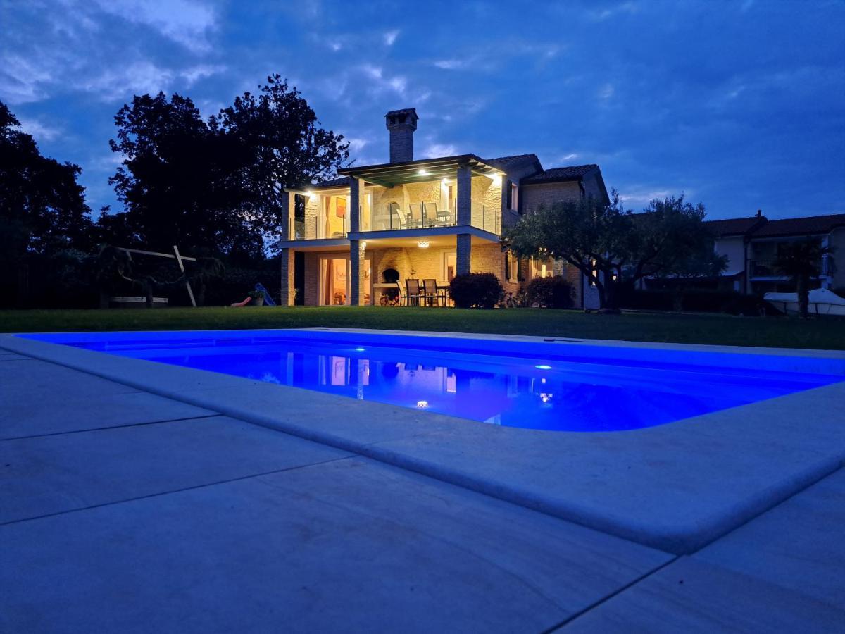 Apartments Villa Sotlar With Pool Умаг Екстер'єр фото