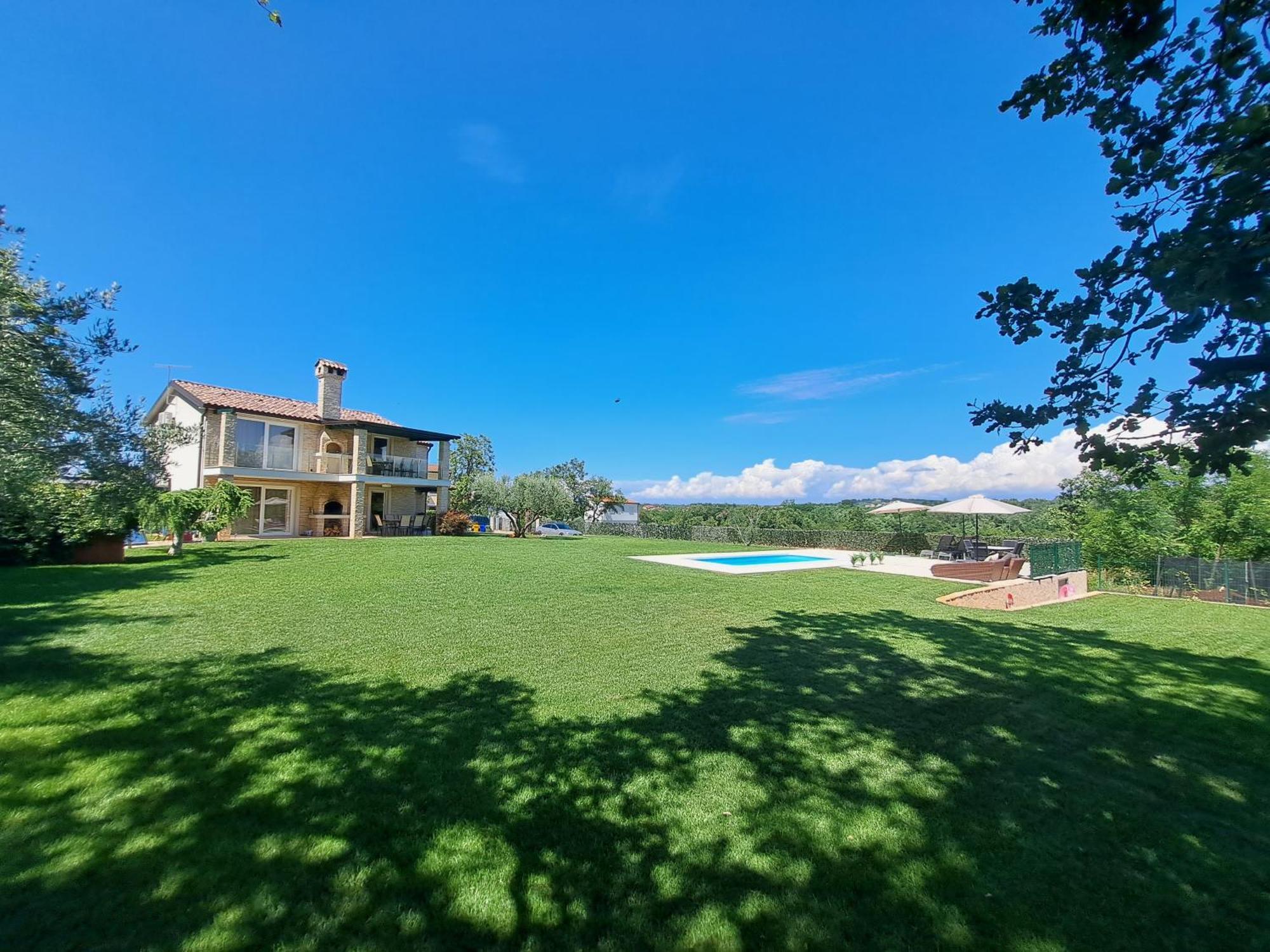 Apartments Villa Sotlar With Pool Умаг Екстер'єр фото